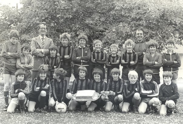 Primary School football team with Nick Furzland and Malcolm Tucker
